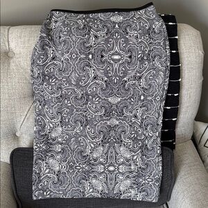 Express Monochrome Paisley Skirt